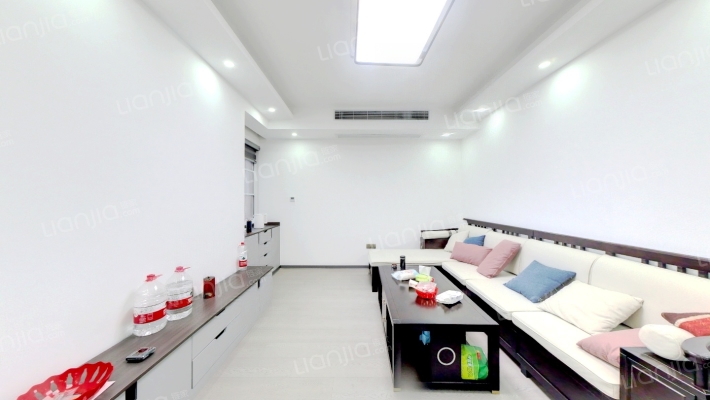 卧龙墨水湖边二手房实景图