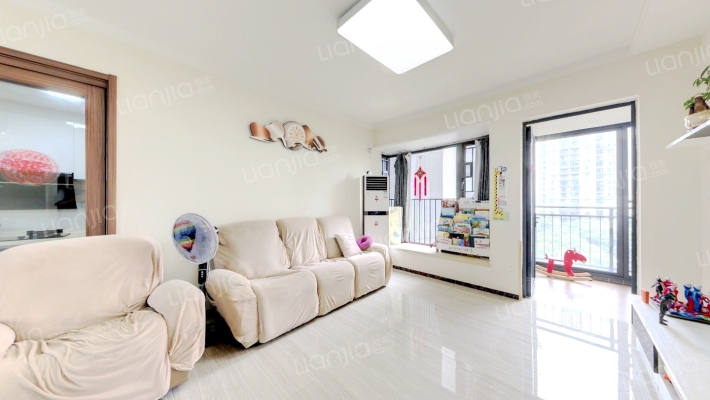 越秀岭南雅筑二手房实景图