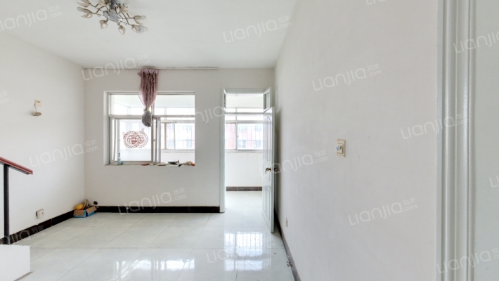 骏马路家属院二手房实景图