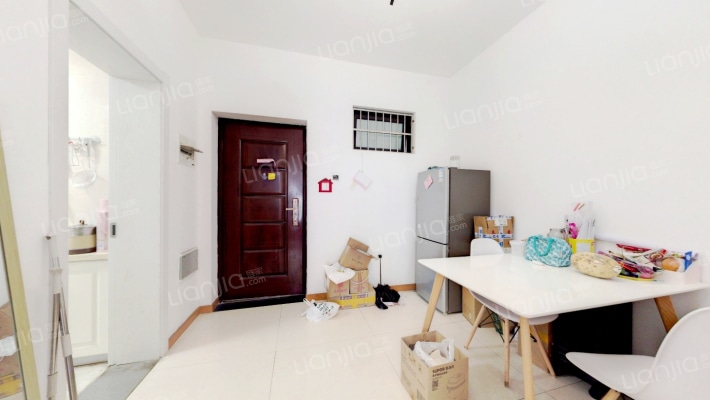 银爵世纪公寓二手房实景图