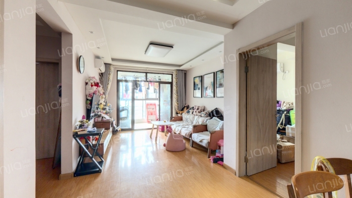 御湖观邸二手房实景图