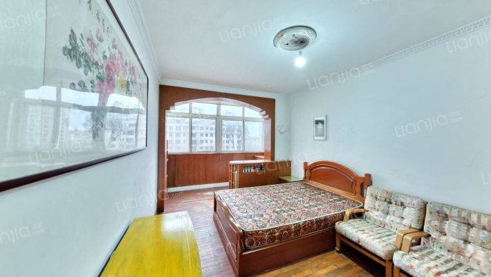 燕儿岛路（市南东区）二手房实景图