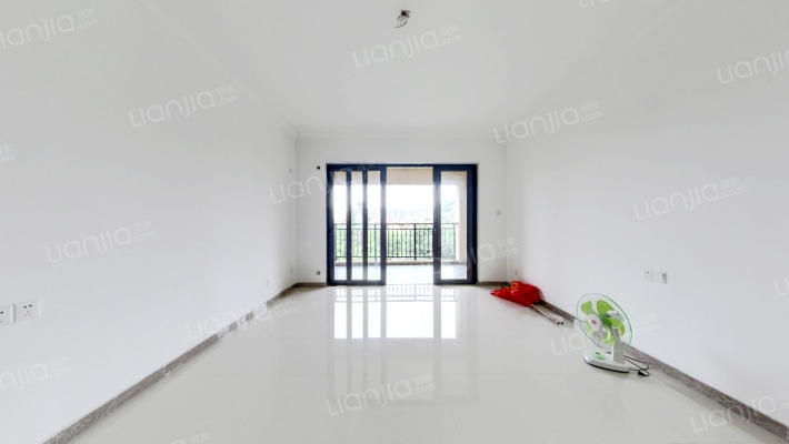 富力湾四期二手房实景图