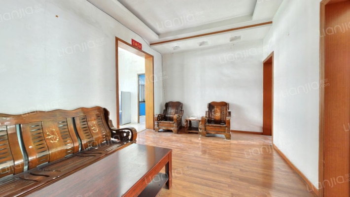 政法路6号二手房实景图