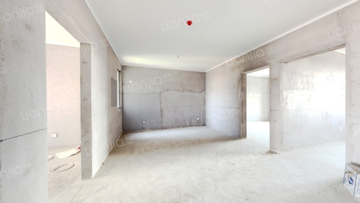 中高名人国际花园二手房实景图