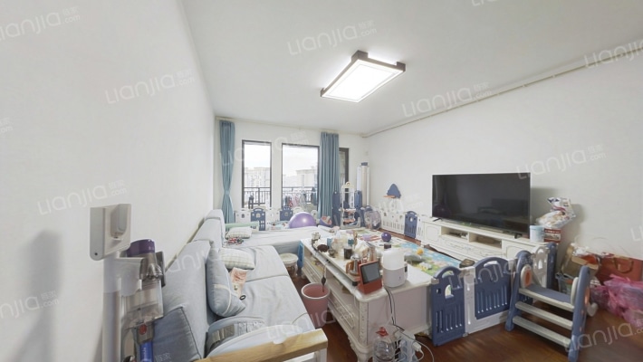 建发中央天成二手房实景图