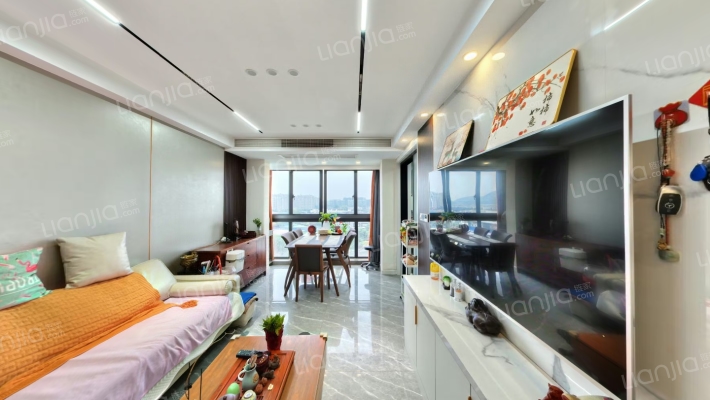 桐鹤名苑三区二手房实景图