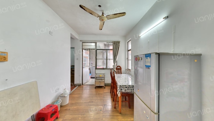 东湖丽苑二手房实景图