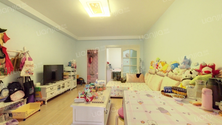 郁金香国际公寓二手房实景图