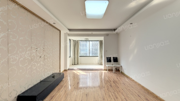 蔚蓝水岸二手房实景图