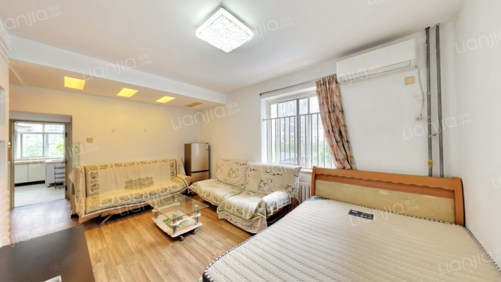 山东省体育训练中心宿舍二手房实景图