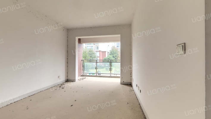 岷怡苑北区二手房实景图