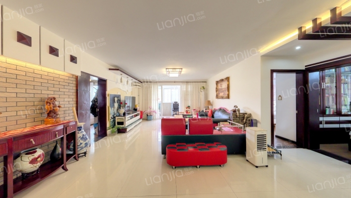 育秀中心二手房实景图