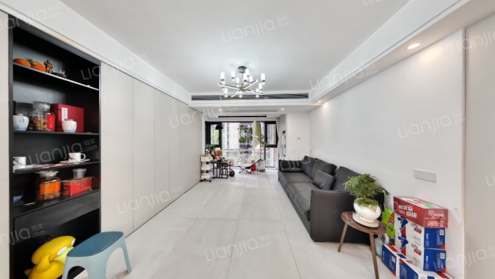 南益·名士豪庭二手房实景图