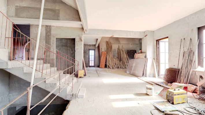 万科兰乔圣菲二手房实景图