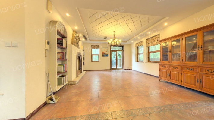 麓山国际水晶岗29号院二手房实景图