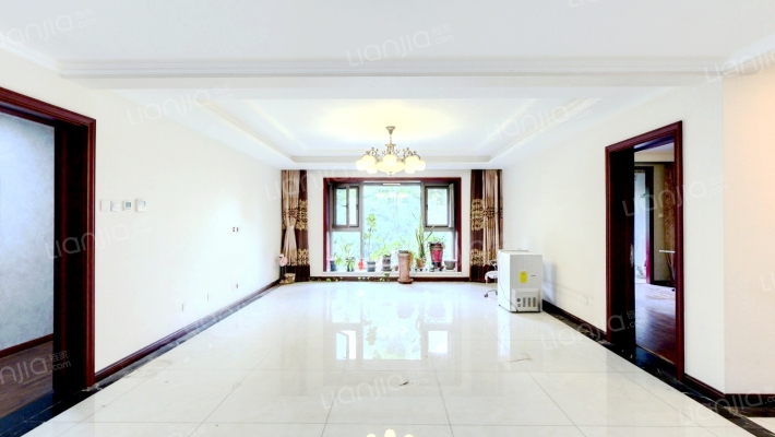 东湖湾三期二手房实景图