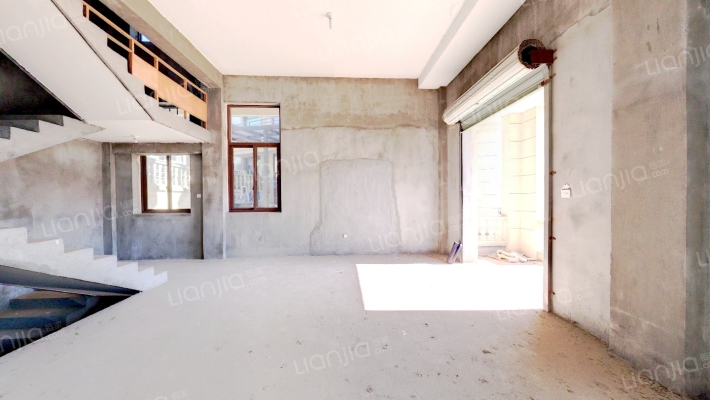 山水锦庭二手房实景图