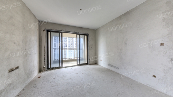 中泰峰境二手房实景图