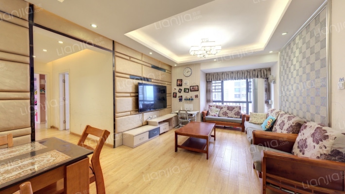 荣和·山水绿城三期二手房实景图