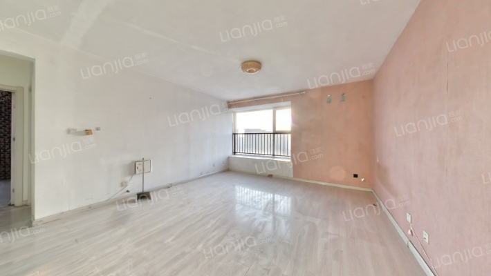 逸景公馆二手房实景图