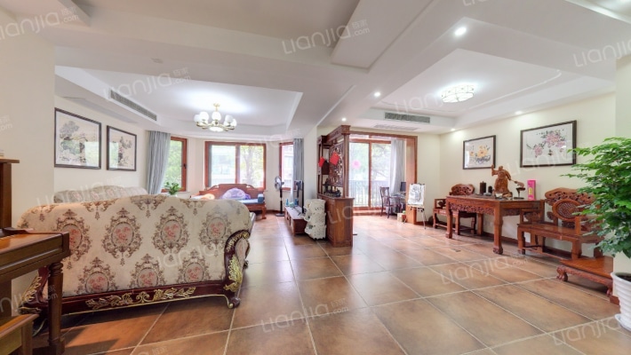 美兰湖颐景园二手房实景图