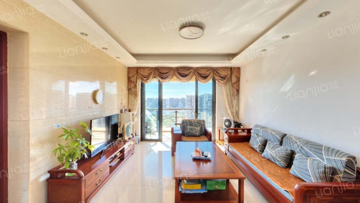 新景翡翠苑二手房实景图