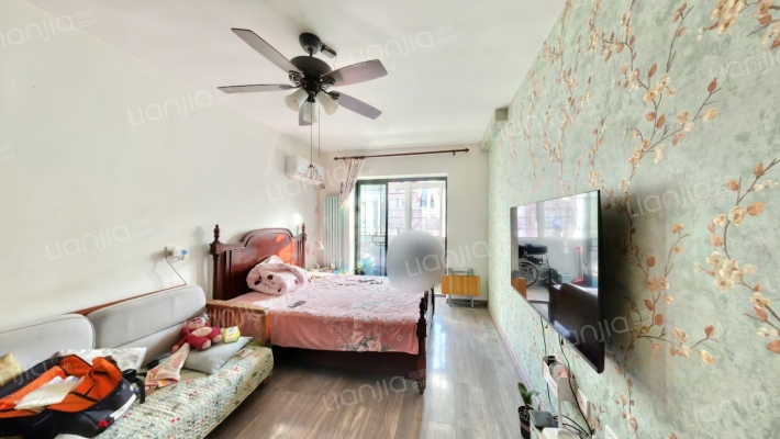 天山里二手房实景图