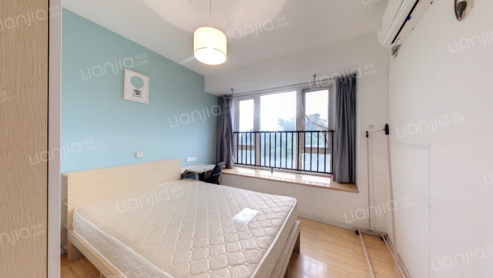 雍荣华庭二手房实景图