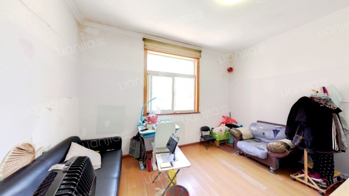 金山花苑二手房实景图