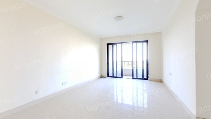 美林湖贝沙湾二手房实景图