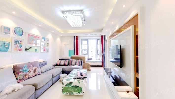 东郊小镇第五街区二手房实景图