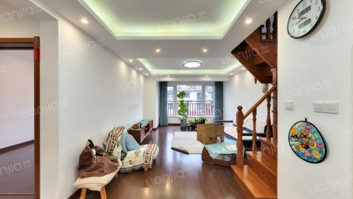 万科惠斯勒小镇二手房实景图