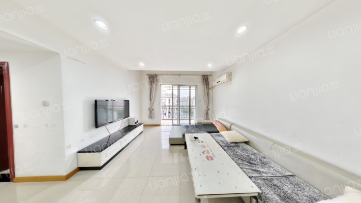 浦新小区二手房实景图