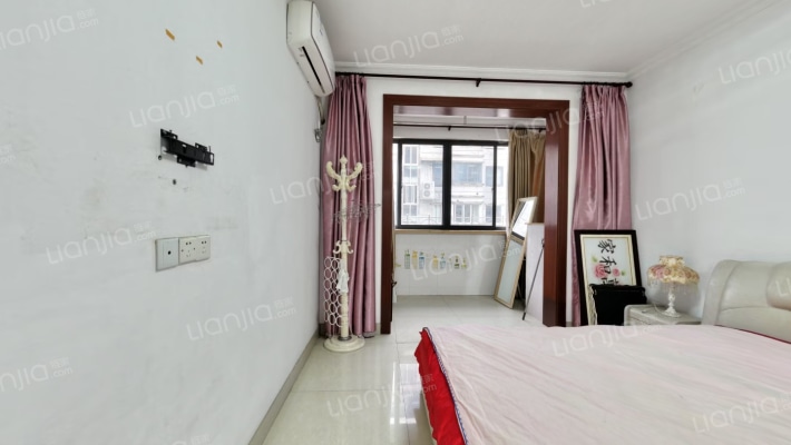 学华新村二手房实景图