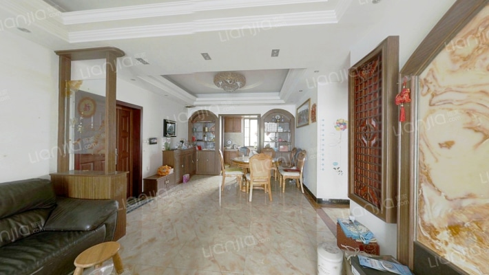 蓝鼎海棠湾二手房实景图