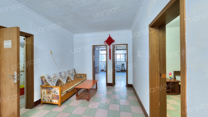 南太平街综合楼二手房实景图