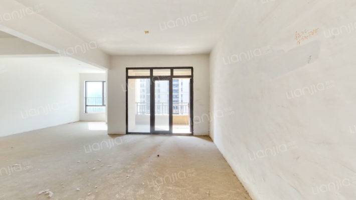 绿地中央广场C区二手房实景图