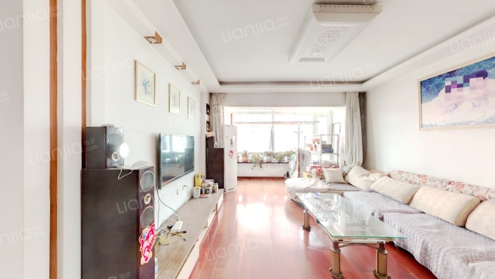 汇宝国际花园B区二手房实景图