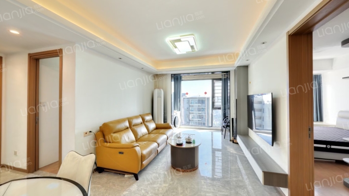 融创云潮府二手房实景图