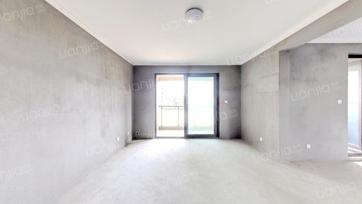 鸿翔南湾二手房实景图