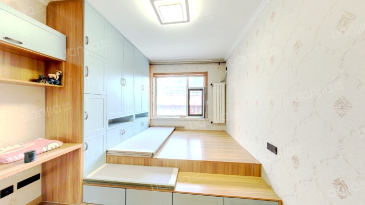 发改委宿舍二手房实景图