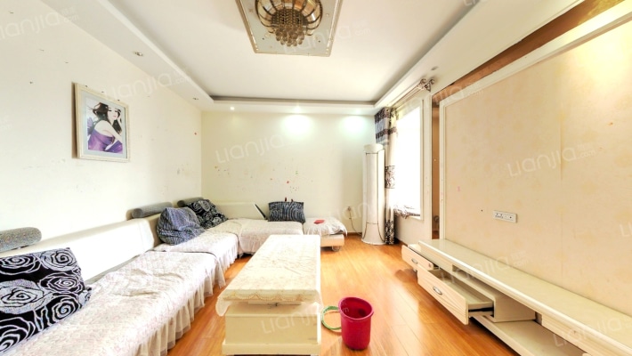 宏伟西雅图二手房实景图