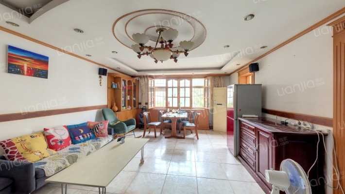 聚龙公寓二手房实景图