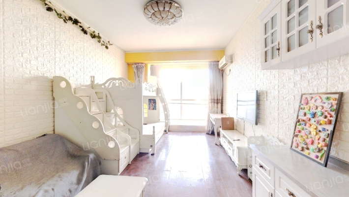 蓝钻国际二手房实景图