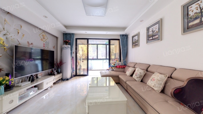 白云畔山花园圣地摩坊二手房实景图