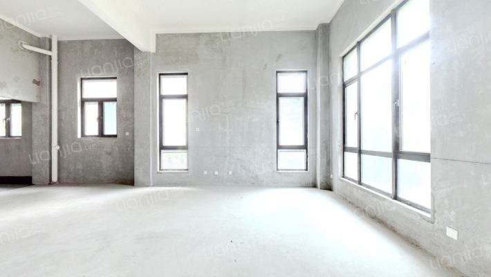 中宝格林名邸二手房实景图