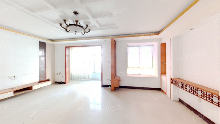 汉隆公寓二手房实景图