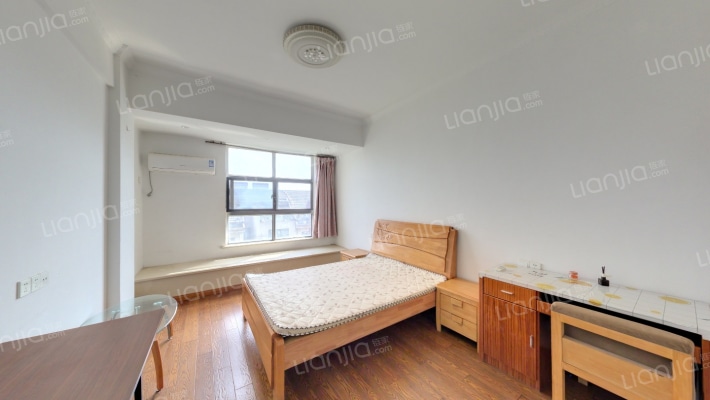 花香维也纳二手房实景图