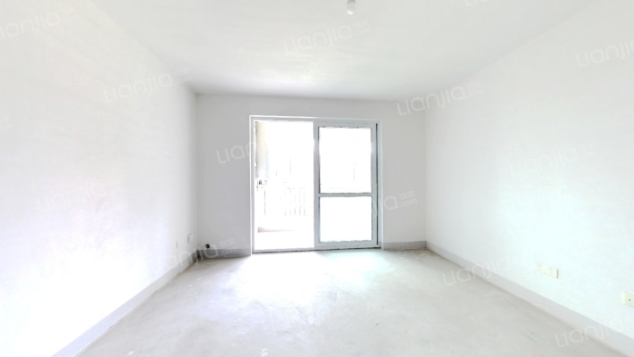 江畔花苑南区二手房实景图